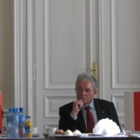 Małopolska jako partner handlowy MAŁOPOLSKA OTWARTA NA INWESTYCJE 2010-09-28 Małopolska jako partner handlowy, rzetelna i profesjonalna obsługa zagranicznych przedsiębiorców oraz funkcjonowanie specjalnych stref ekonomicznych to główne tematy spotkania, w którym udział wzięli przedstawiciele placówek...